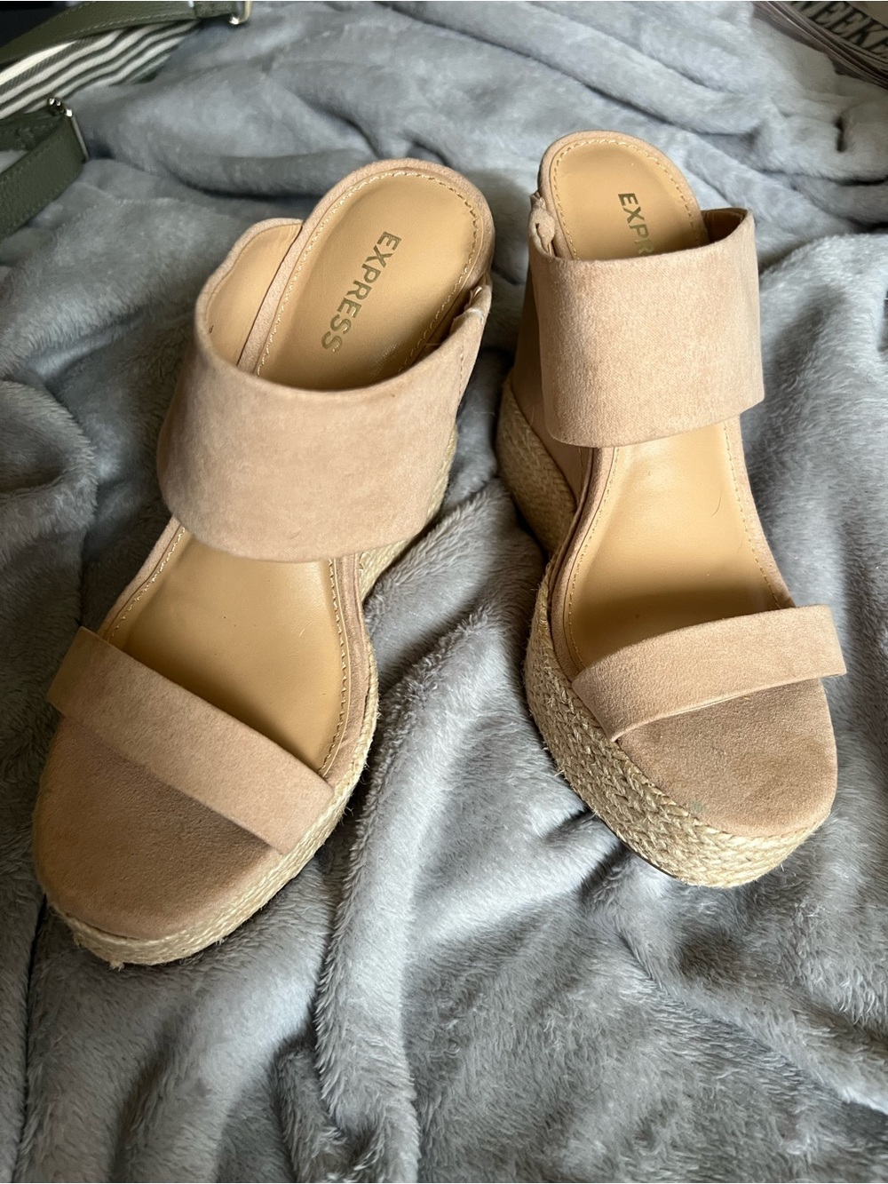 Express Tan Rope Heeled Wedge Women’s Size 6, new sandals